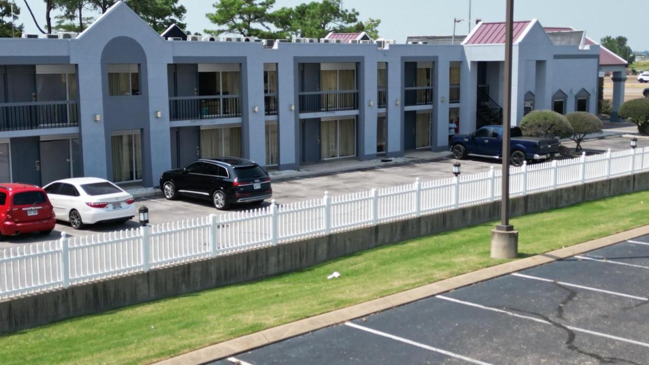 Crossroads Inn & Suites 西孟菲斯 外观 照片