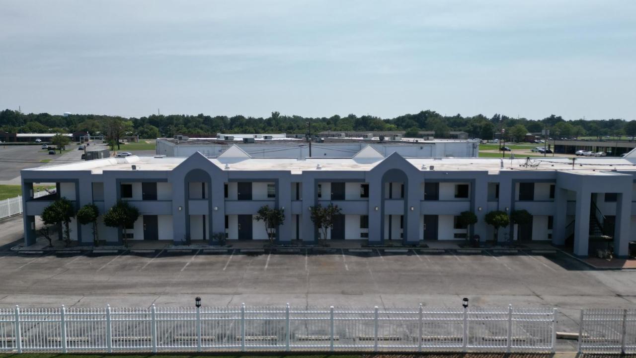 Crossroads Inn & Suites 西孟菲斯 外观 照片
